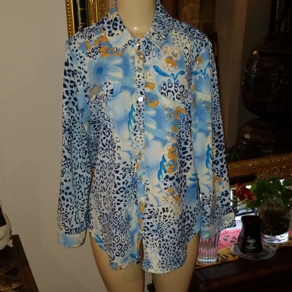 Beautiful animal design top